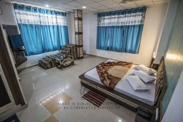 Пачмарай: Hotel Natraj