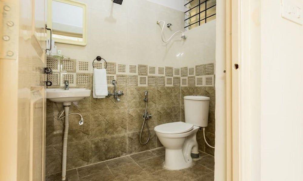 Бангалор: Ample Premium Suites