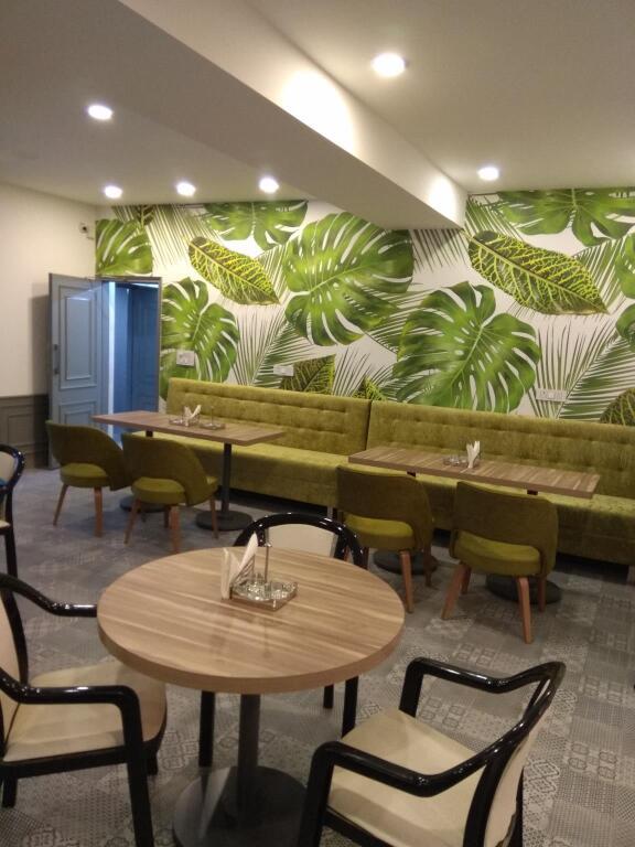 Нью-Дели: Hotel Palm Greens