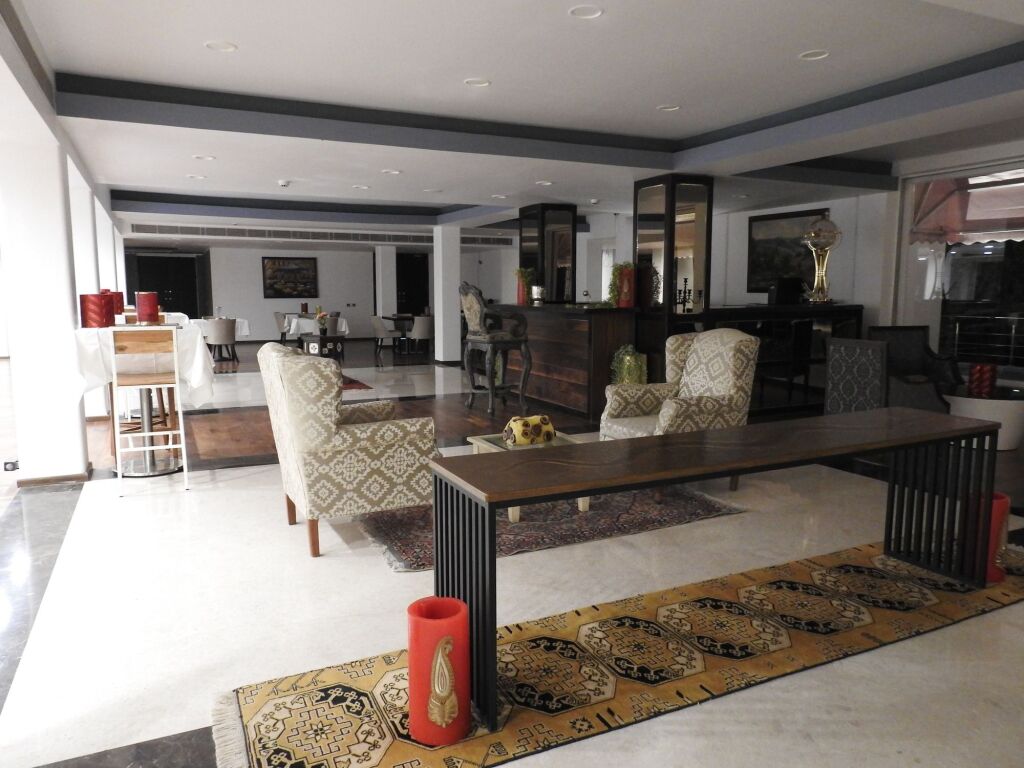 Массури: Renest Dunsvirk Court Mussoorie