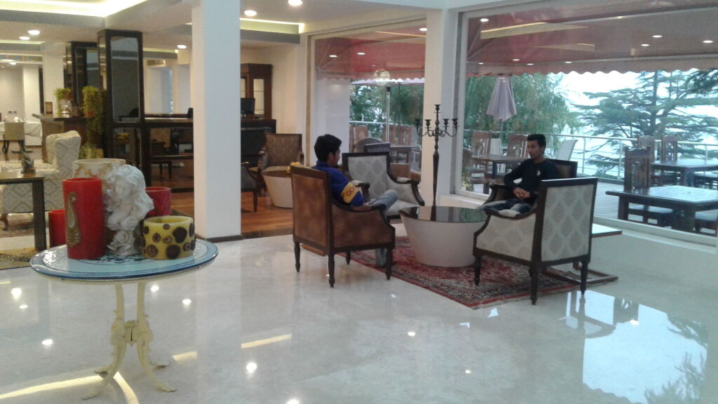 Массури: Renest Dunsvirk Court Mussoorie
