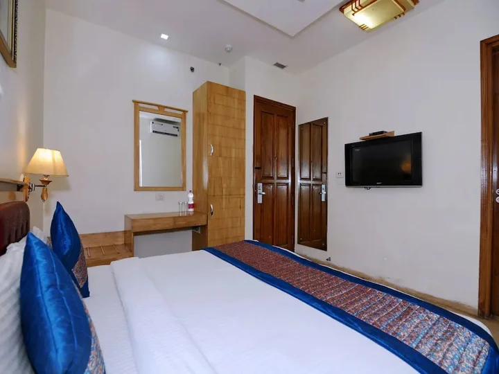 Нью-Дели: Oyo 5270 Sam Hotel