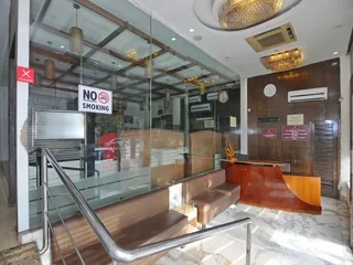 Нью-Дели: Oyo 5270 Sam Hotel
