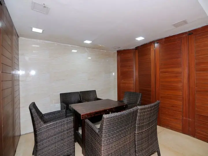 Нью-Дели: Oyo 5270 Sam Hotel