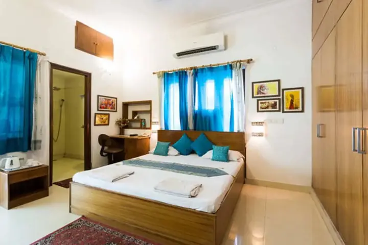 Нью-Дели: Green Meadow