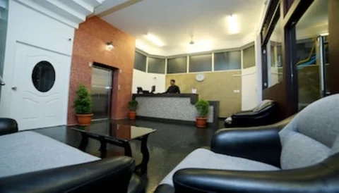 Кондотти: Beachway Hotel