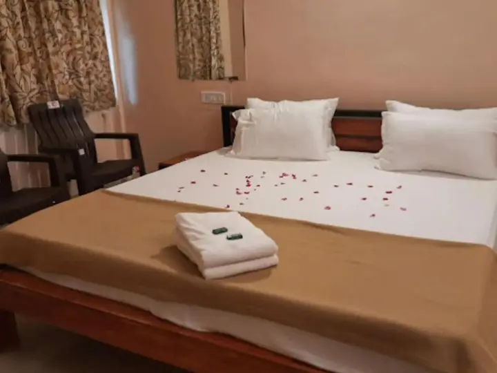 Бхаяндар: Anand Beach Resort Bordi