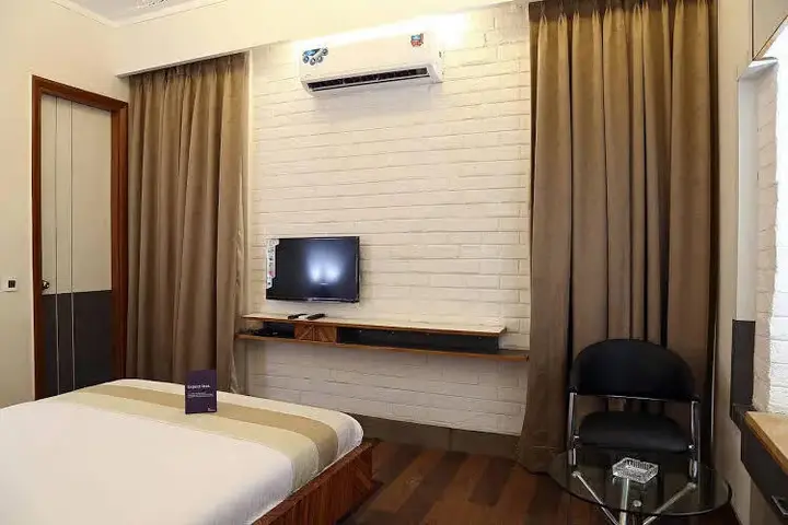 Гуруграм: FabHotel Sai Village Sushant Lok