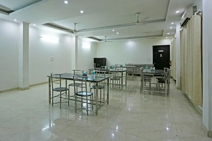 Дехрадун: Benison Guest House By OYO Rooms