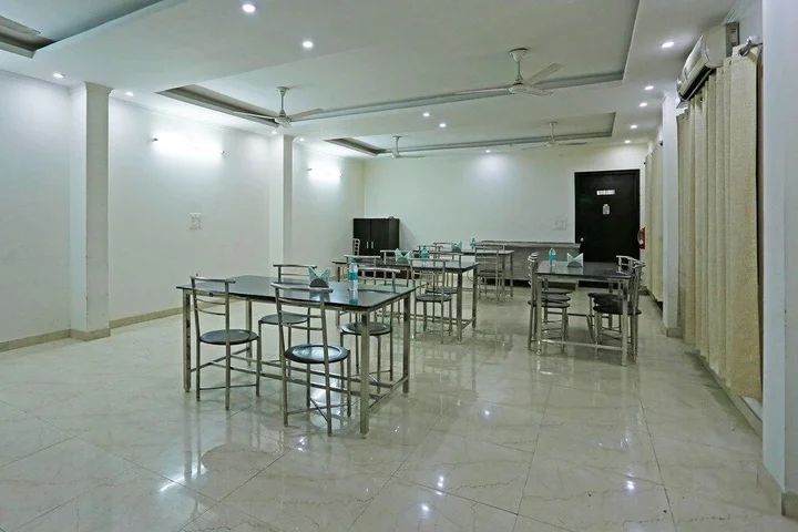 Дехрадун: Benison Guest House By OYO Rooms