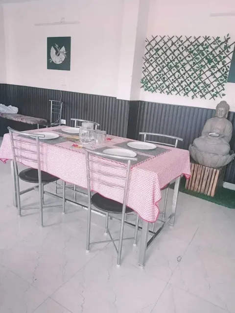 Дехрадун: Benison Guest House By OYO Rooms