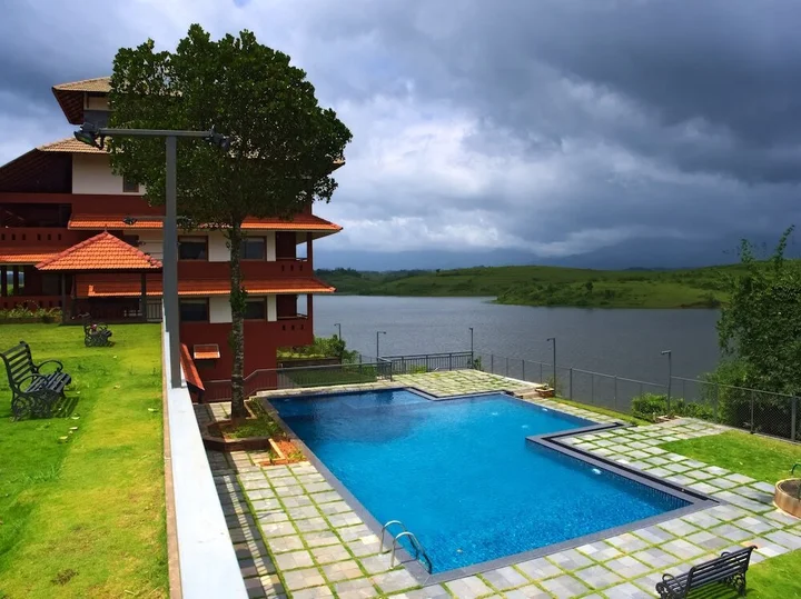 Султан-Батери: Vistara Resort