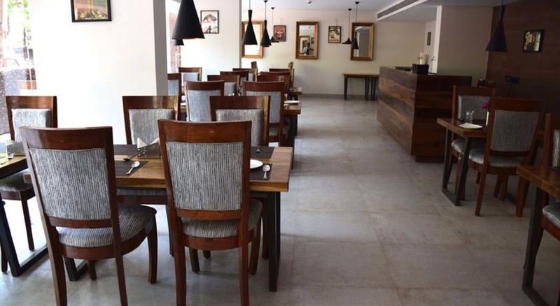 Калангут: Kyriad Hotel Candolim by OTHPL