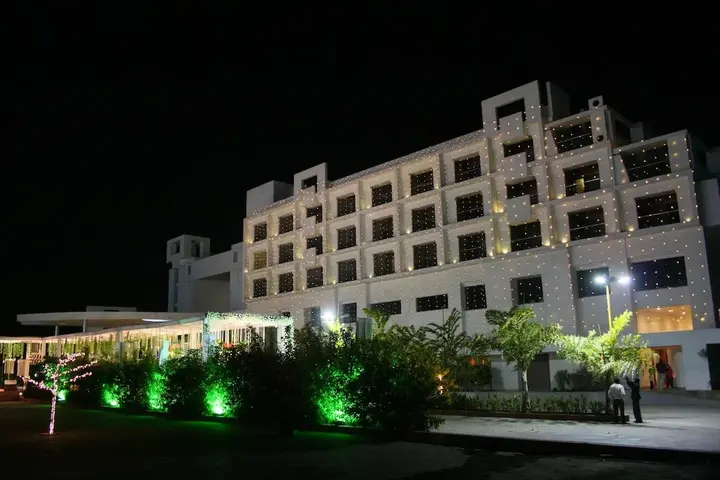 Раджкот: Seasons Hotel Rajkot