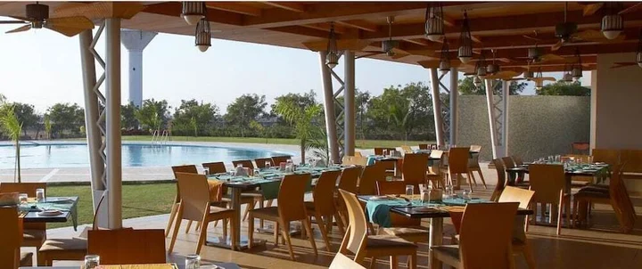 Раджкот: Seasons Hotel Rajkot