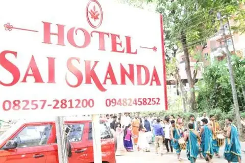 Yedakumeri: Hotel Sai Skanda