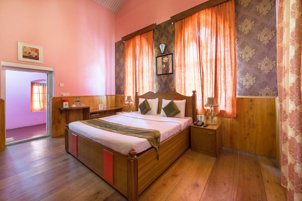 Ути: Treebo Trip Rosefield Heritage