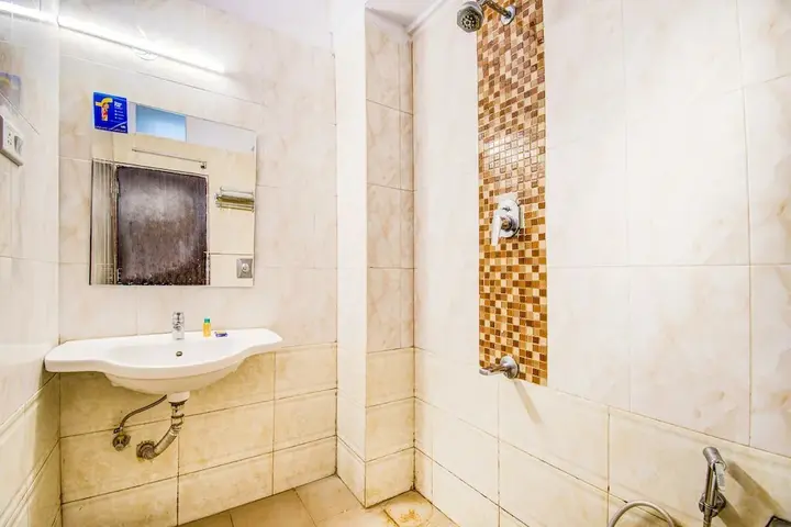 Бангалор: FabHotel 29th Church's Inn