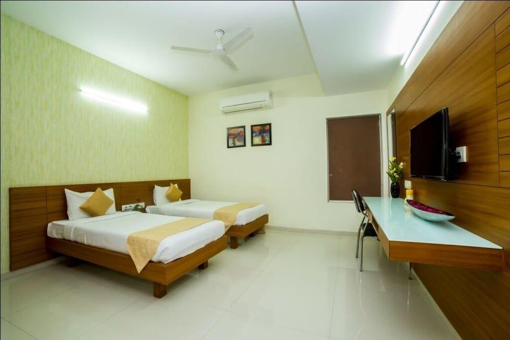 Хидерабад: FabHotel Hill View Gachibowli