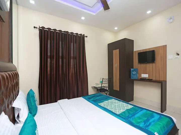 Катра: OYO 4589 Hotel City heart