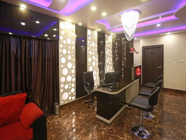 Катра: OYO 4589 Hotel City heart