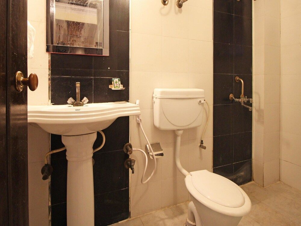 Нойда: OYO Flagship Noida Expressway Boulevard