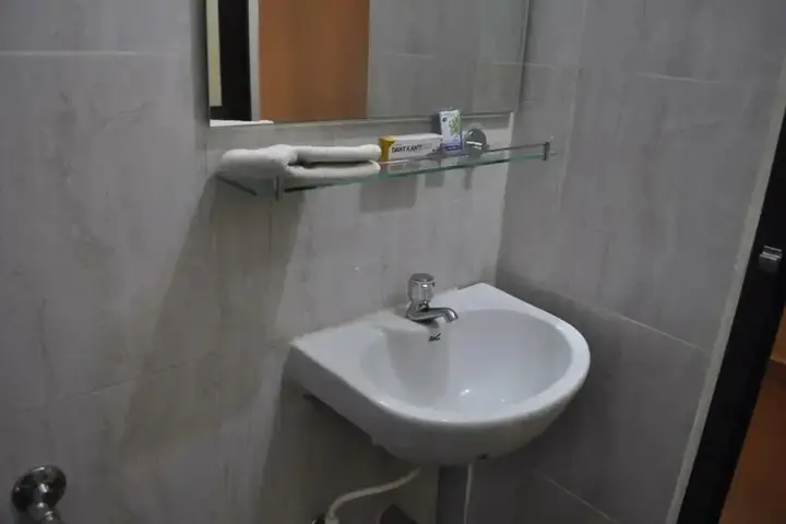 Солагампатти: Jyothi Suites