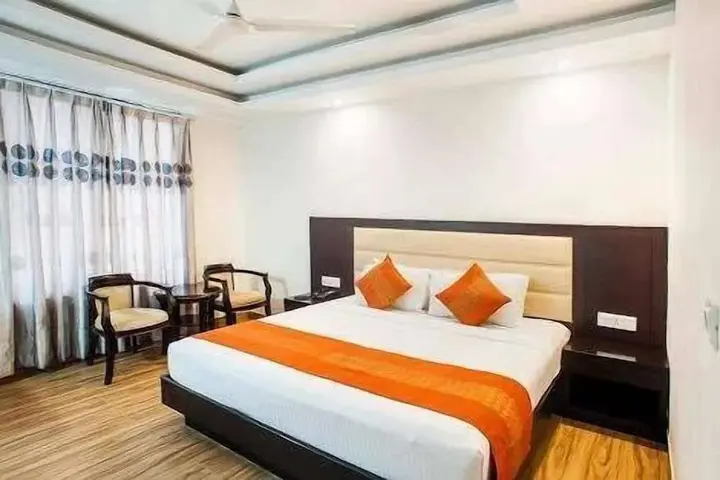 Бадди: Orange Resort