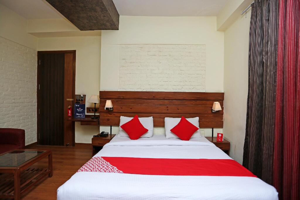 Газиабад: FabHotel The Townhouse