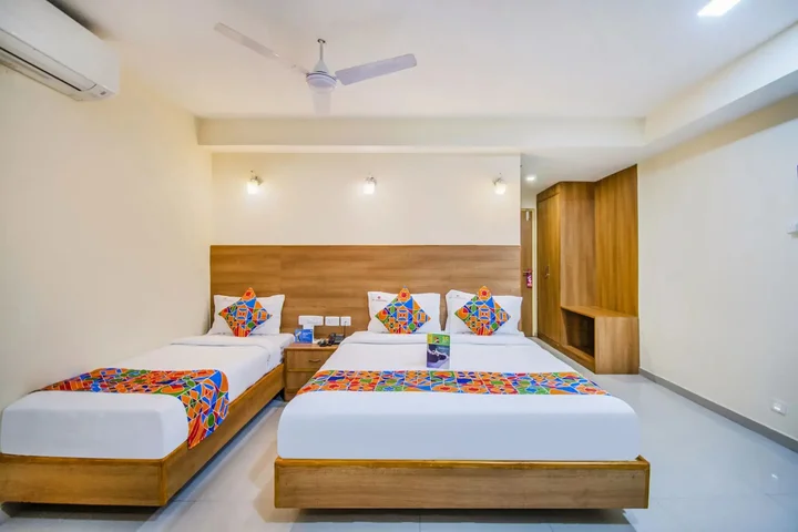 Коимбатур: Fabhotel Jansi Deluxe Gandhipuram