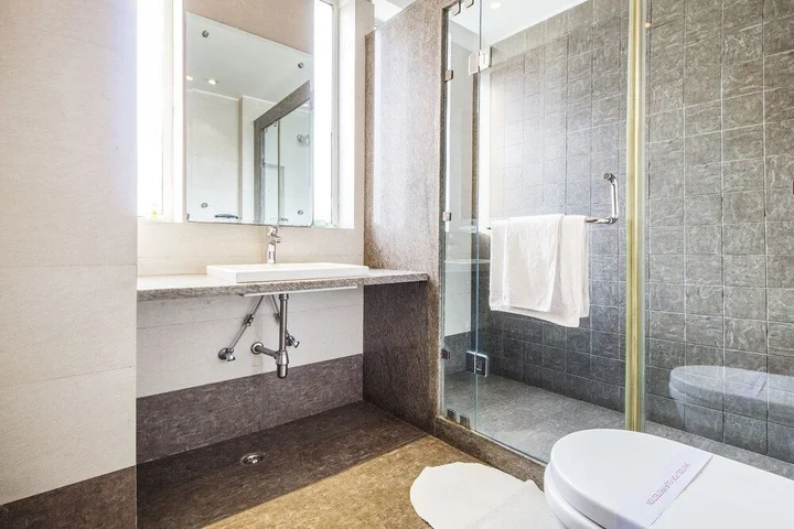 Гуруграм: FabHotel Raj Darbar Iffco