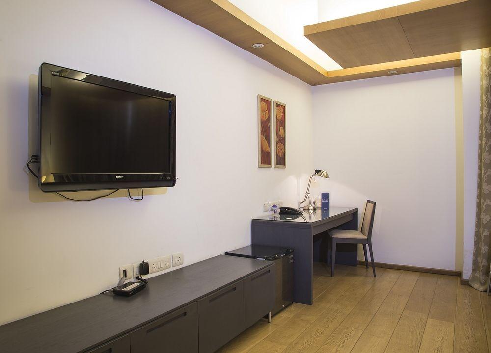 Гуруграм: FabHotel Raj Darbar Iffco