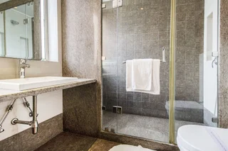 Гуруграм: FabHotel Raj Darbar Iffco