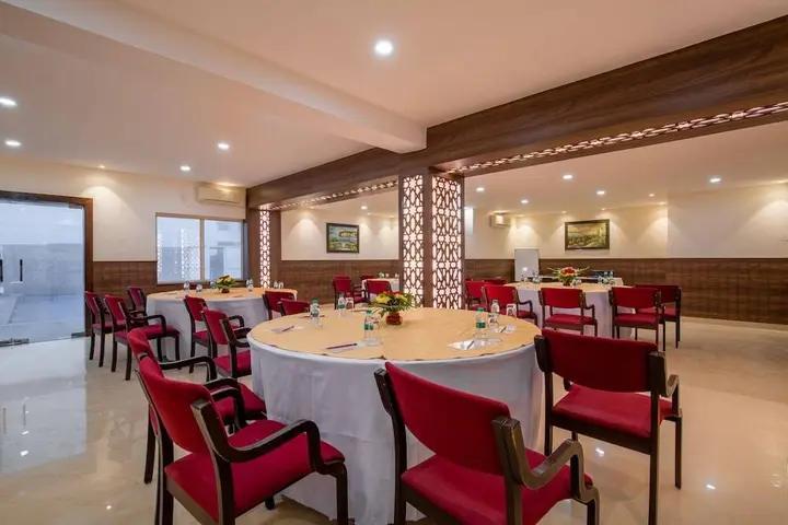 Пантнагар: Rosewood Apartment Hotel - Pantnagar