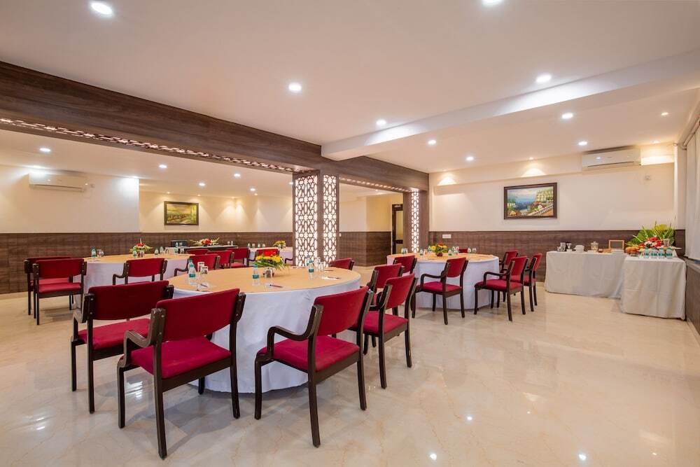 Пантнагар: Rosewood Apartment Hotel - Pantnagar