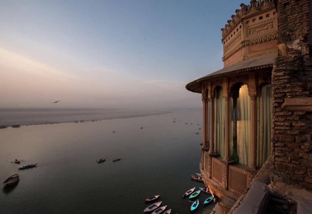 Варанаси: BrijRama Palace, Varanasi - By the Ganges