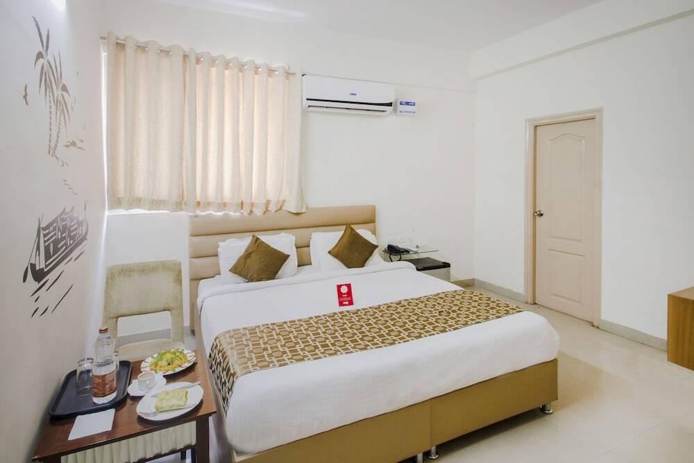 Хидерабад: 10594 Hotel Marie Gold