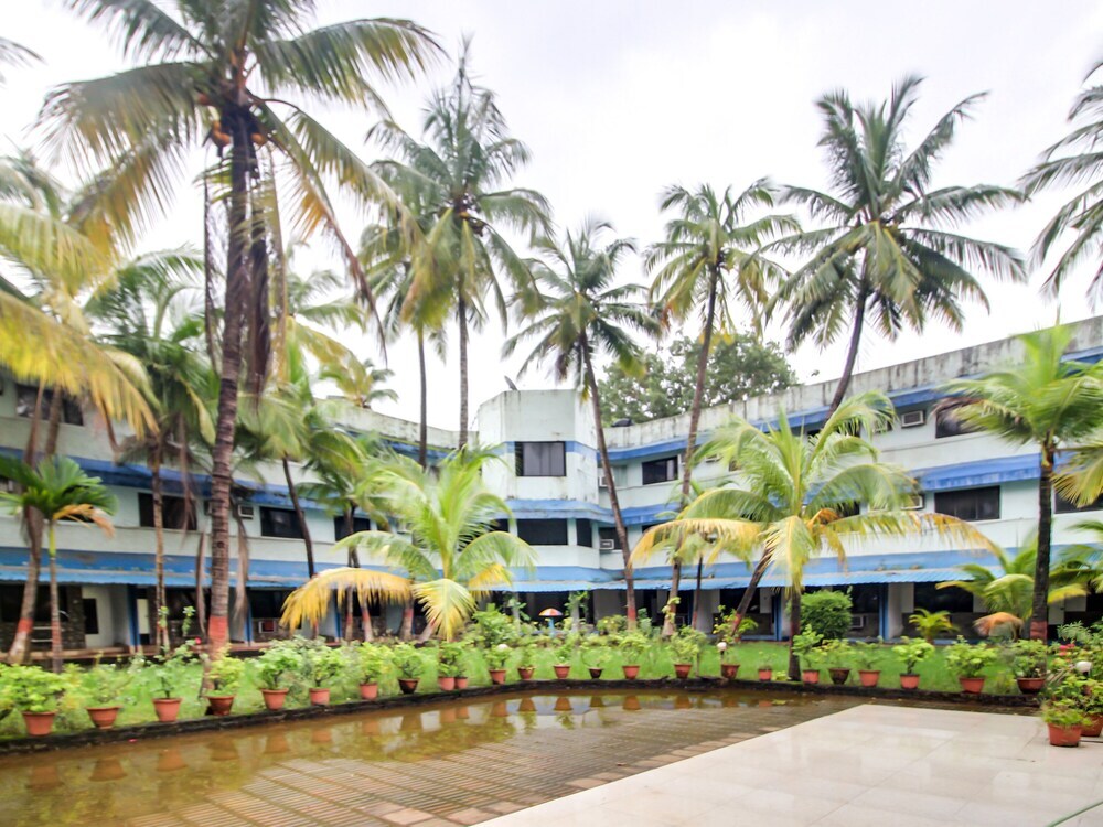 Киим: Big Splash Alibaug
