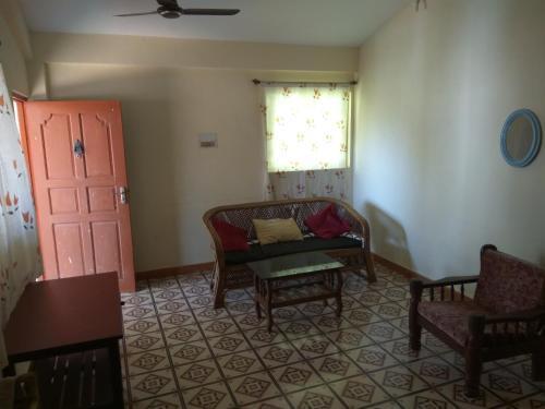 Кандолим: Spacious Studio Apartment near Candolim Beach