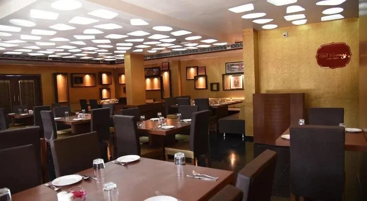 Ананд: Viz Park Hotel