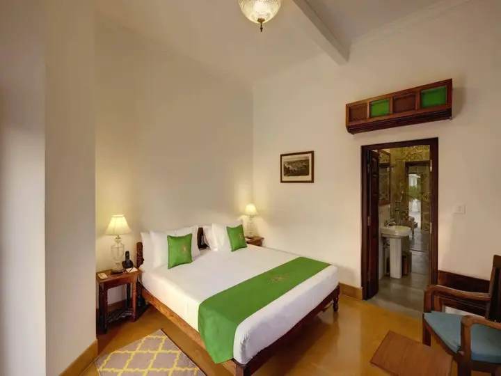 Лакхнау: Saraca Hotel Lucknow