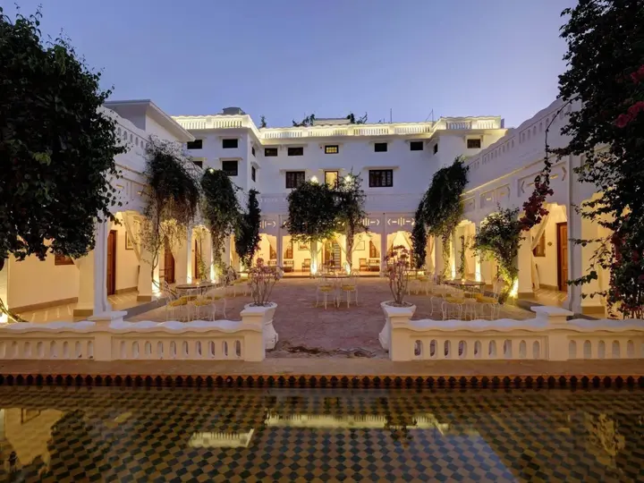 Лакхнау: Saraca Hotel Lucknow