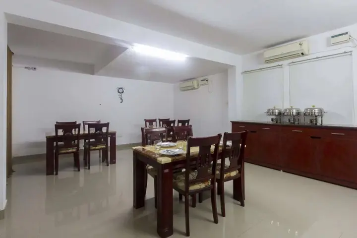 Ченнаи: FabHotel Iberis Sholinganallur