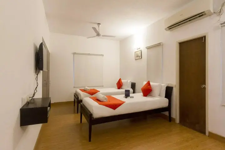 Ченнаи: FabHotel Iberis Sholinganallur