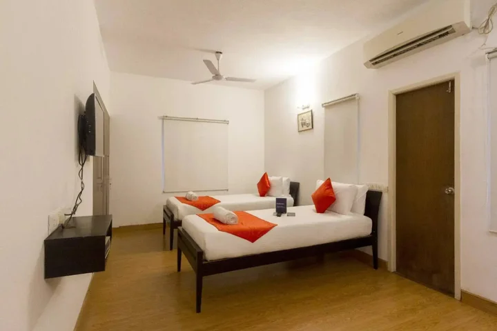 Ченнаи: FabHotel Iberis Sholinganallur
