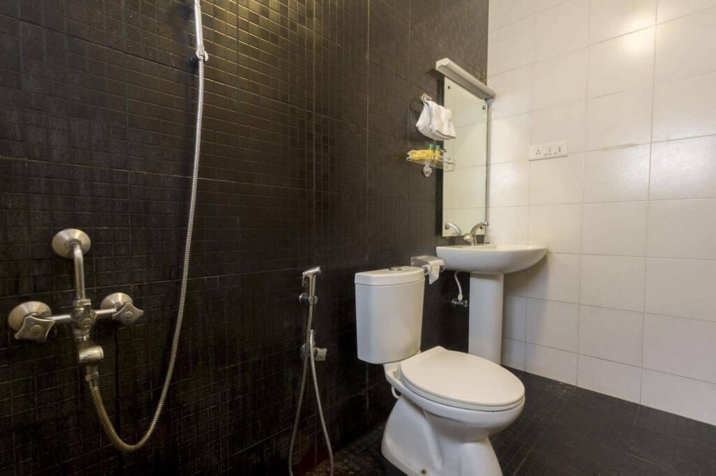 Ченнаи: FabHotel Iberis Sholinganallur