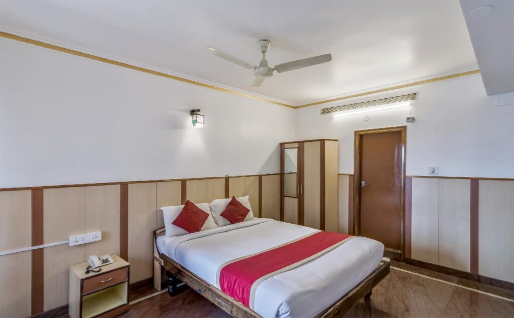 Hotel Shivaals Residency by OYO Rooms — фото 4