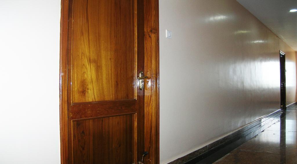 Тирупати: Athidhi Residency