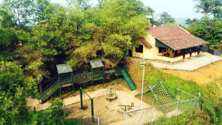 Велламундра: Wayanad Village Resort