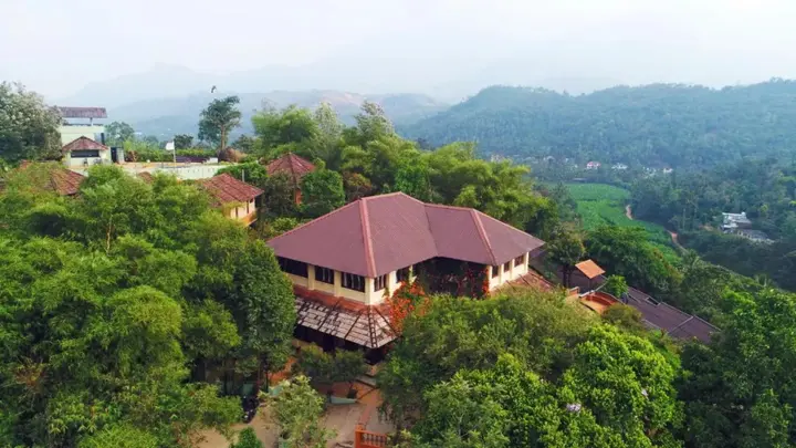 Велламундра: Wayanad Village Resort